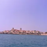 Апартаменты Insolite French Riviera Avec Parking Антиб
