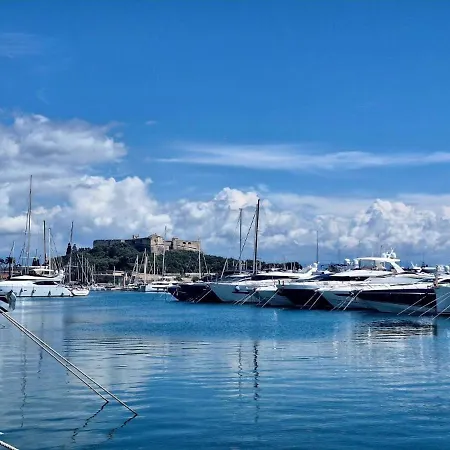 Апартаменты Insolite French Riviera Avec Parking *